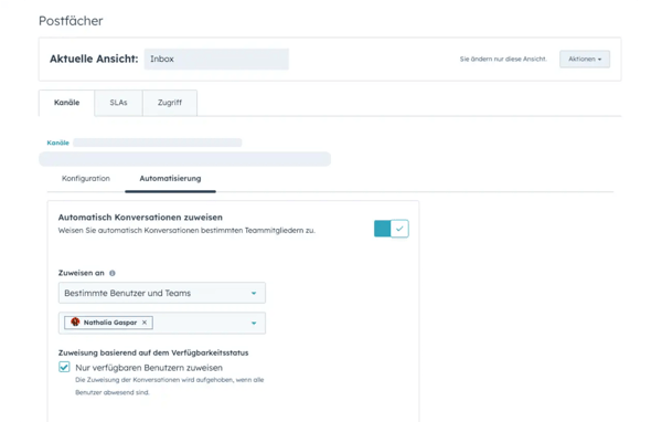 HubSpot-Benutzeroberfläche zeigt, wie ein Benutzer seine persönliche E-Mail-Adresse mit den Team-E-Mails von HubSpot verknüpft