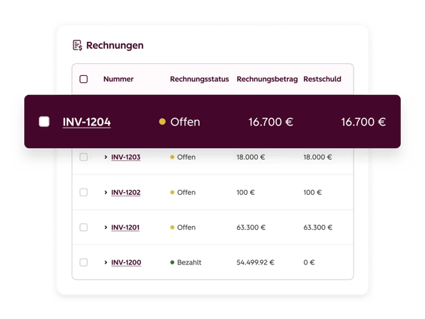 Unternehmerin erhält Zahlung von Rechnung durch Revenue Hub